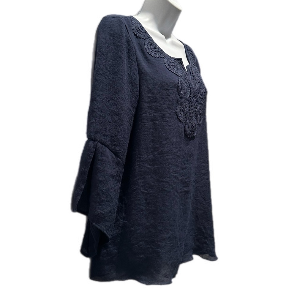 Zac & Rachel top - NWT